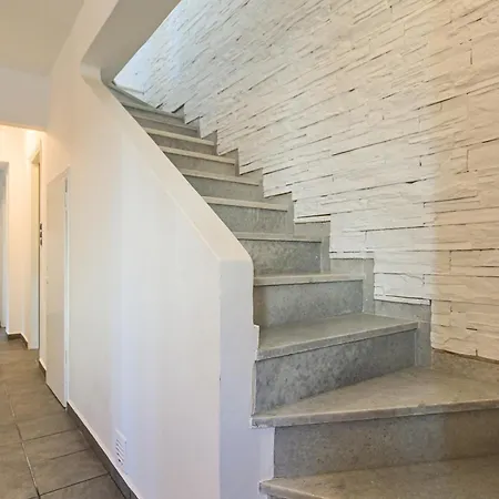 4 Bedroom Valerie With Private Swimming Pool Villa