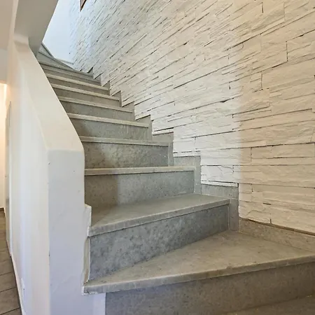 4 Bedroom Valerie With Private Swimming Pool Villa