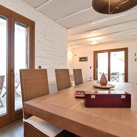 4 Bedroom Valerie With Private Swimming Pool * Sztelída