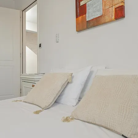 4 Bedroom Valerie With Private Swimming Pool Sztelída