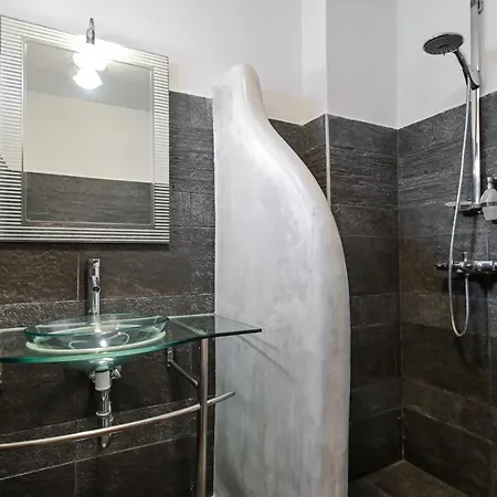 4 Bedroom Valerie With Private Swimming Pool Vila