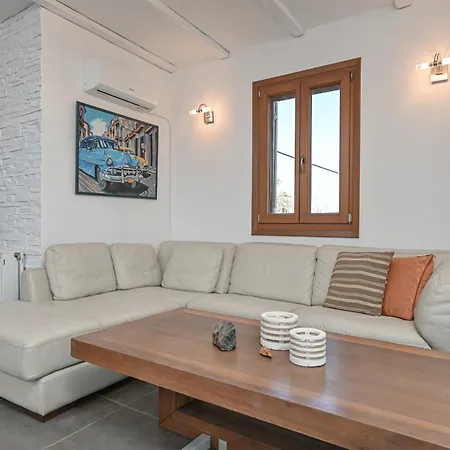 4 Bedroom Valerie With Private Swimming Pool Vila