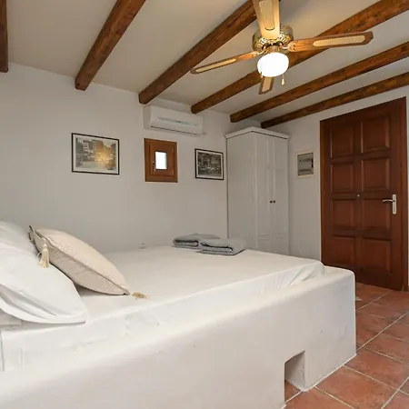 4 Bedroom Valerie With Private Swimming Pool Stelida (Naxos)