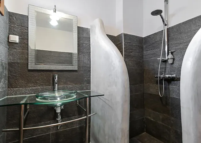 4 Bedroom Valerie With Private Swimming Pool Βίλα