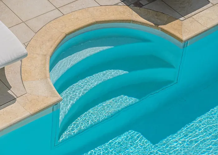 4 Bedroom Valerie With Private Swimming Pool Βίλα Στελίδα