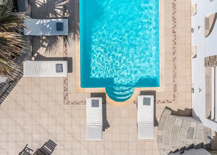 4 Bedroom Valerie With Private Swimming Pool Βίλα *