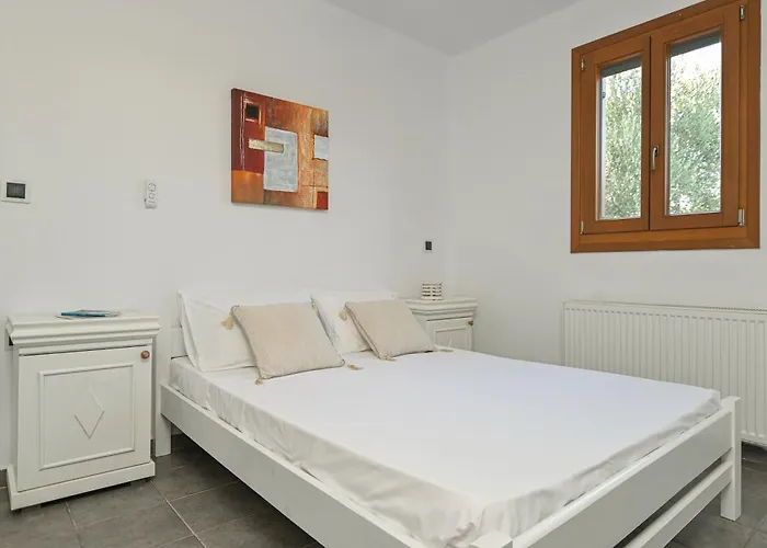 4 Bedroom Valerie With Private Swimming Pool Στελίδα