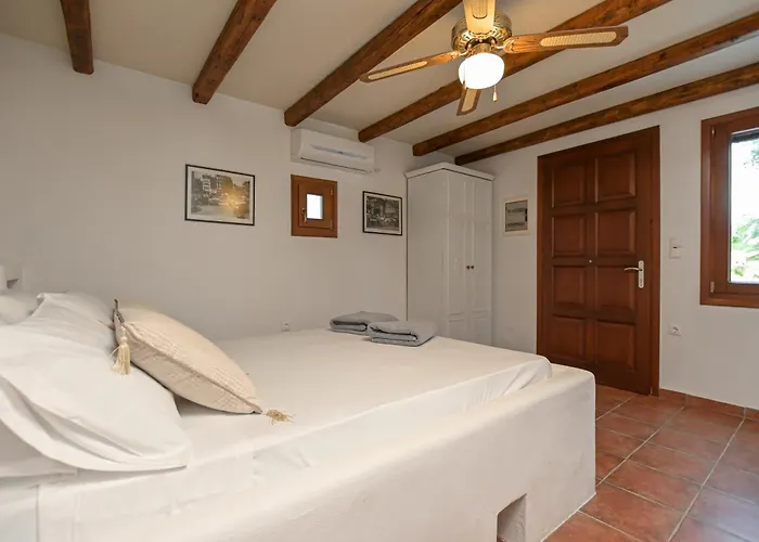 Βίλα 4 Bedroom Valerie With Private Swimming Pool